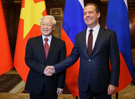 Премьер-министр РФ Д. Медведев встретился с генеральным секретарём ЦК коммунистической партии Вьетнама Н. Фу Чонгом