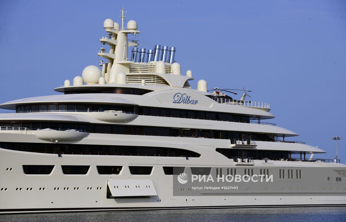 Яхта Dilbar пришвартовалась в Сочи