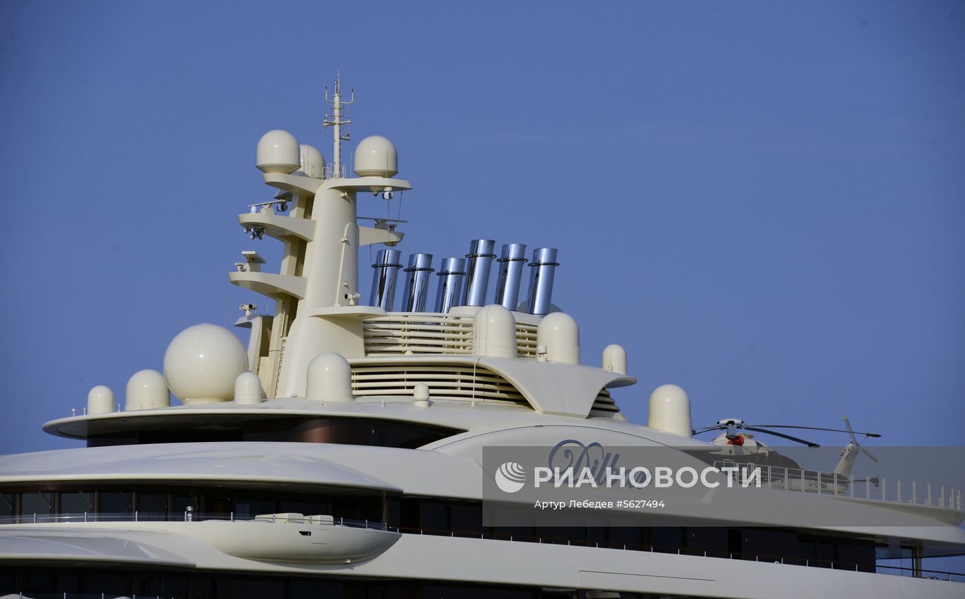 Яхта Dilbar пришвартовалась в Сочи