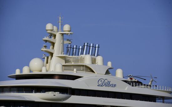 Яхта Dilbar пришвартовалась в Сочи