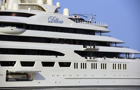 Яхта Dilbar пришвартовалась в Сочи