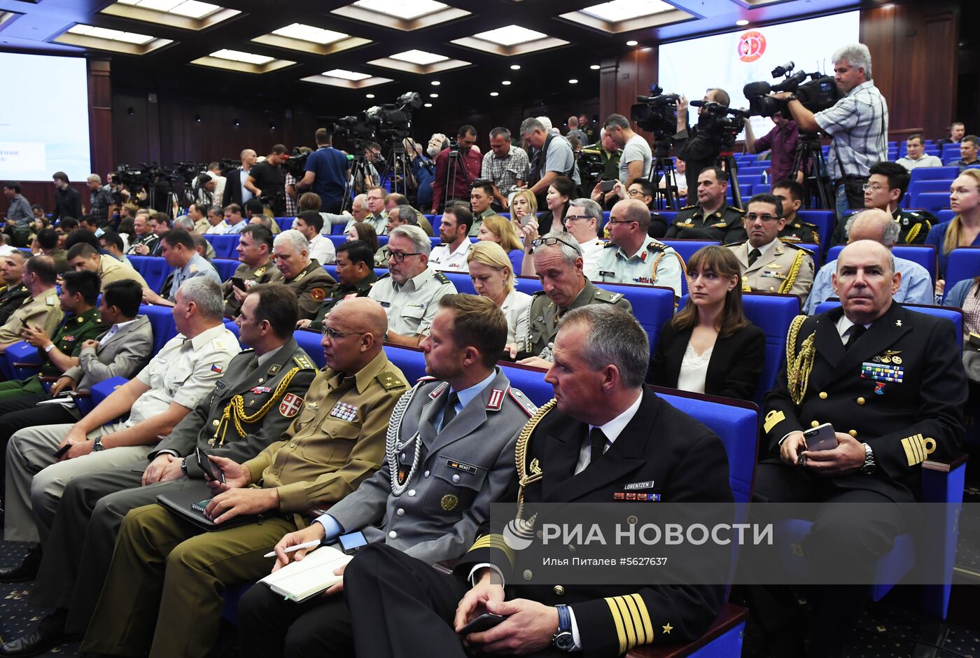 Брифинг, посвященный проведению учений "Восток-2018"