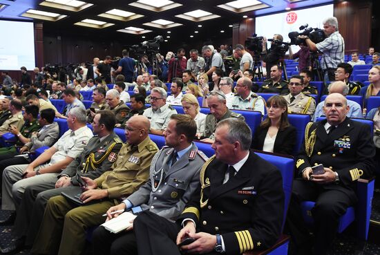 Брифинг, посвященный проведению учений "Восток-2018"