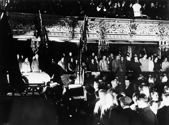 Торжественное заседание по случаю 10-летия комсомола