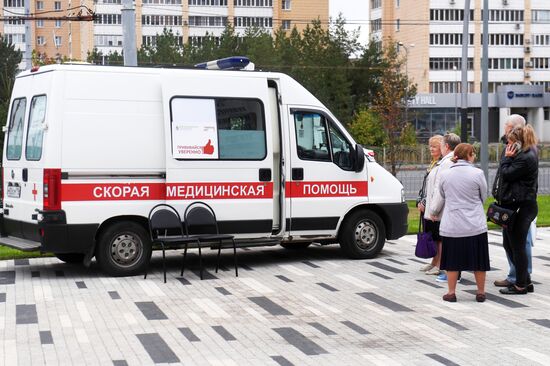 Работа мобильных пунктов вакцинации в Казани