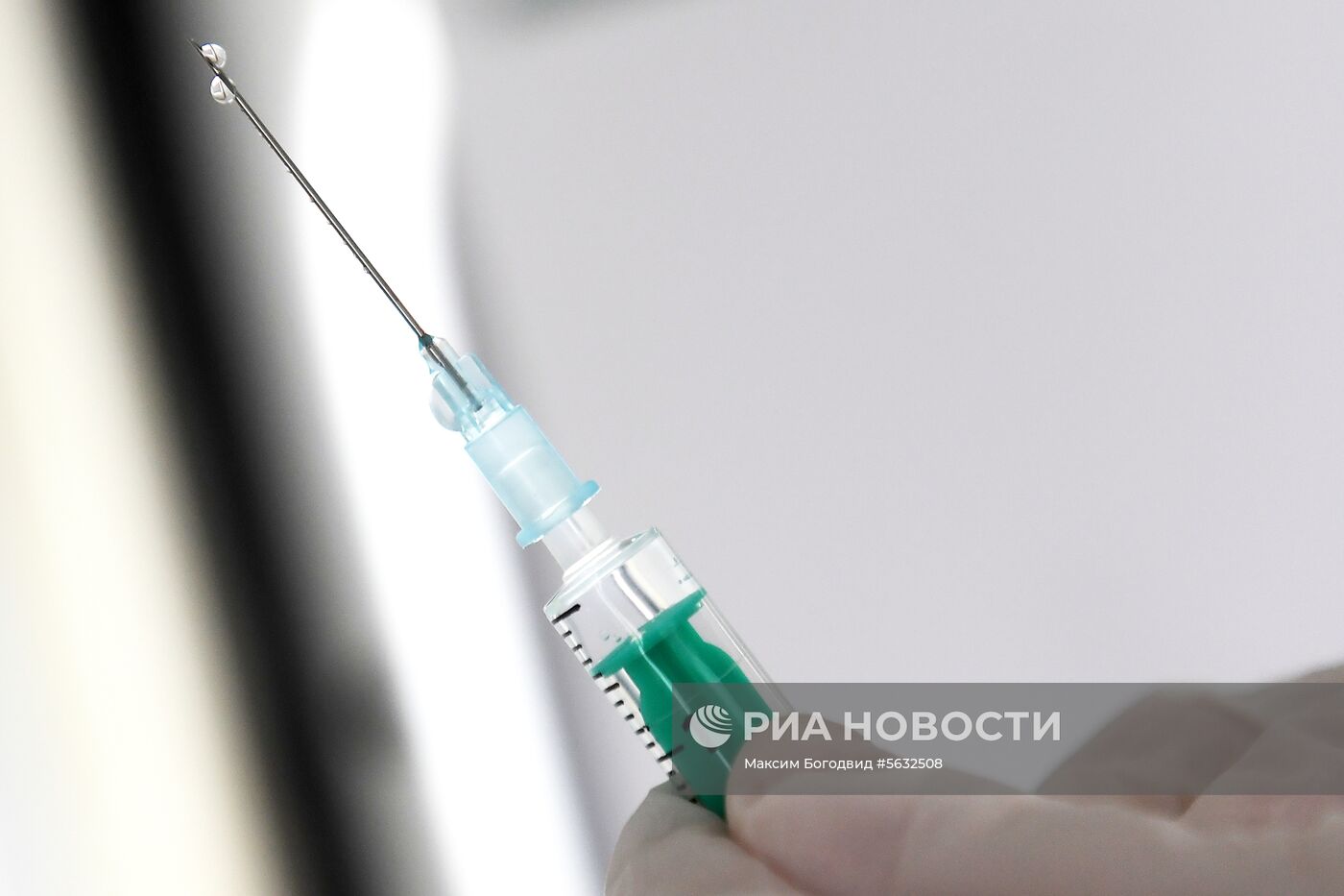 Работа мобильных пунктов вакцинации в Казани