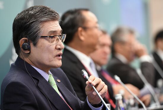 IV Восточный экономический форум. День первый