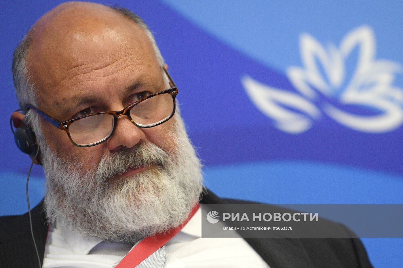 IV Восточный экономический форум. День первый