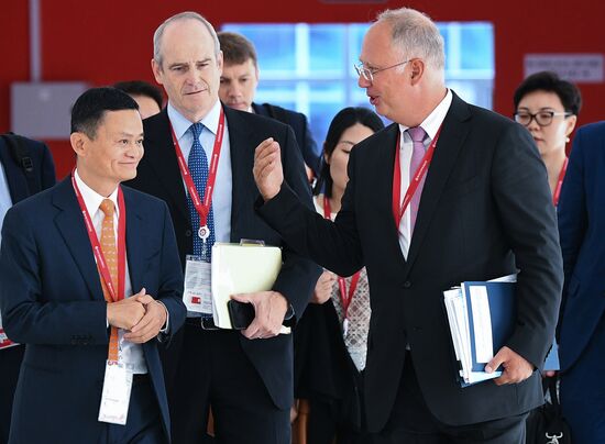 IV Восточный экономический форум. День первый