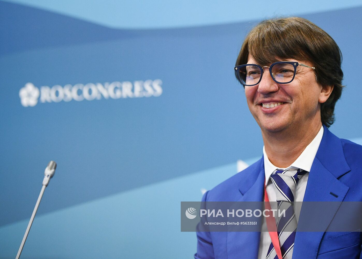 Генеральный директор, член совета директоров ПАО "Соллерс" Вадим Швецов на панельной сессии "Поддержка высокотехнологичных проектов на Дальнем Востоке" в рамках IV Восточного экономического форума во Владивостоке. Место: Россия, Приморский край, Владивосток. Автор: Александр Вильф/РИА Новости. IV Восточный экономический форум. День первый