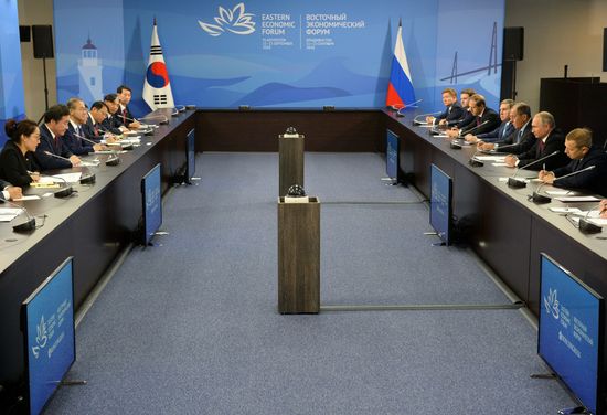 Рабочая поездка президента РФ В. Путина в Дальневосточный федеральный округ. День третий