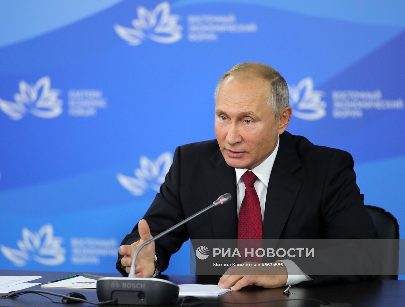 Рабочая поездка президента РФ В. Путина в Дальневосточный федеральный округ. День третий