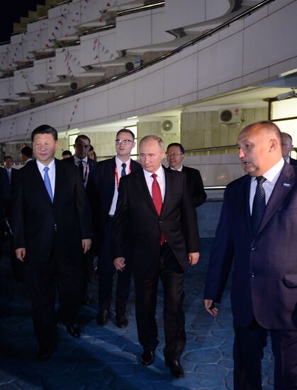 Рабочая поездка президента РФ В. Путина в Дальневосточный федеральный округ. День третий