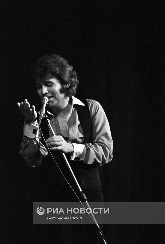 Испанский певец Рафаэль