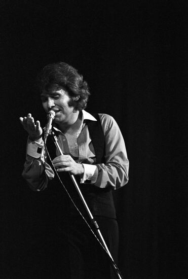 Испанский певец Рафаэль