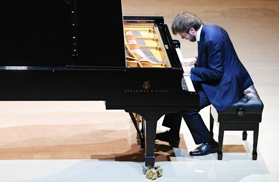 Выступление пианиста Д. Трифонова в концертном  зале "Зарядье"