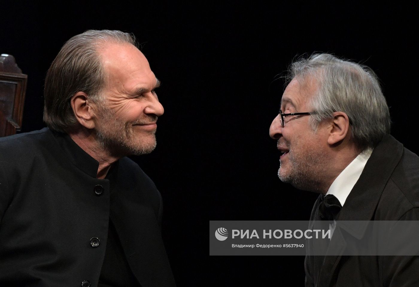 Показ спектакля "Фальшивая нота" в театре им. Е. Вахтангова