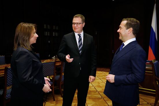 Премьер-министр РФ Д. Медведев назначил нового пресс-секретаря