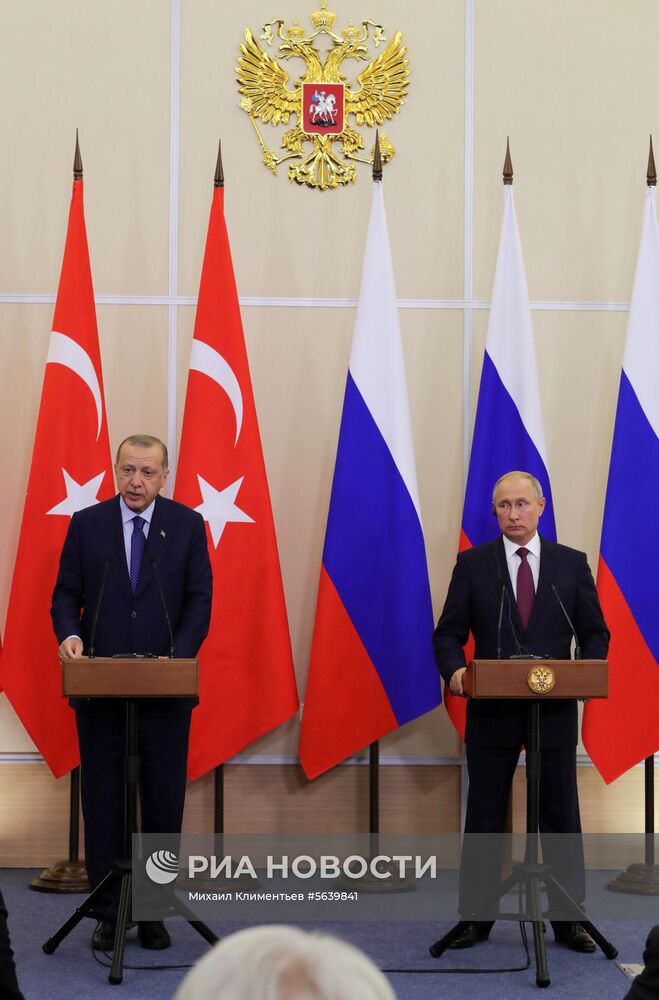 Президент РФ В. Путин встретился с президентом Турции Р. Т. Эрдоганом