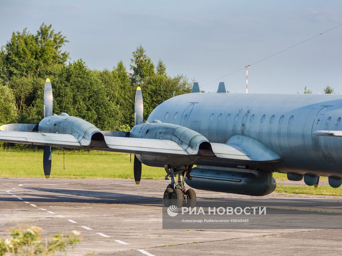 Самолет Ил-20 с российскими военными на борту потерпел крушение в Сирии