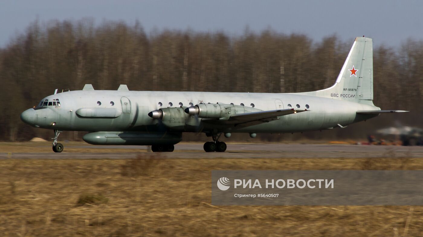 Самолет Ил-20 с российскими военными на борту потерпел крушение в Сирии