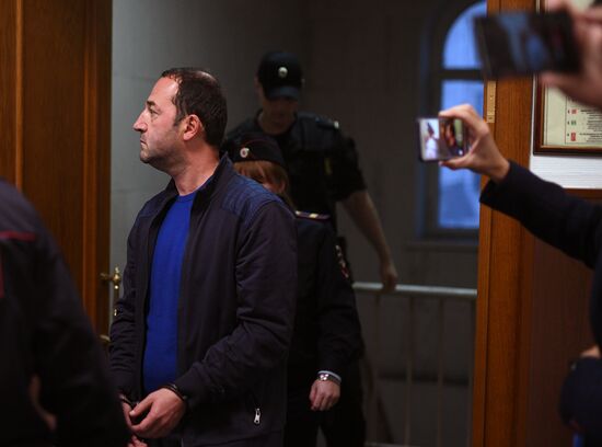 Рассмотрение ходатайства следствия об аресте З. Марданова в Басманном суде