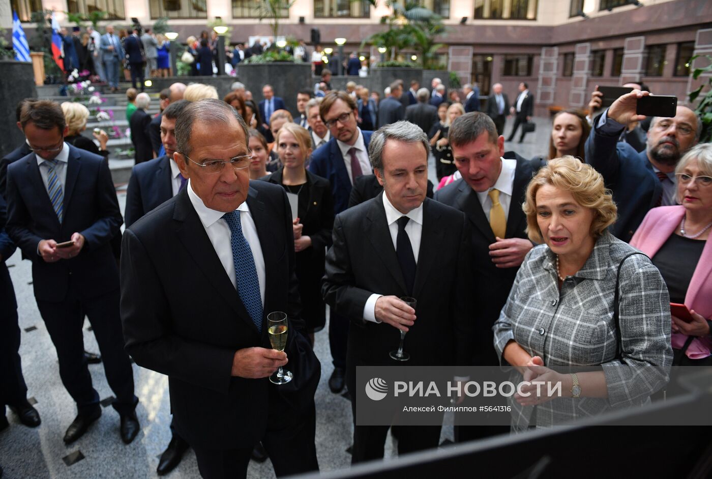 Открытие выставки, посвященной 190-летию установления отношений между Россией и Грецией