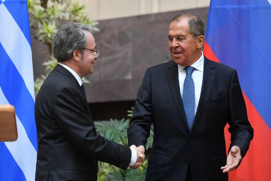 Открытие выставки, посвященной 190-летию установления отношений между Россией и Грецией