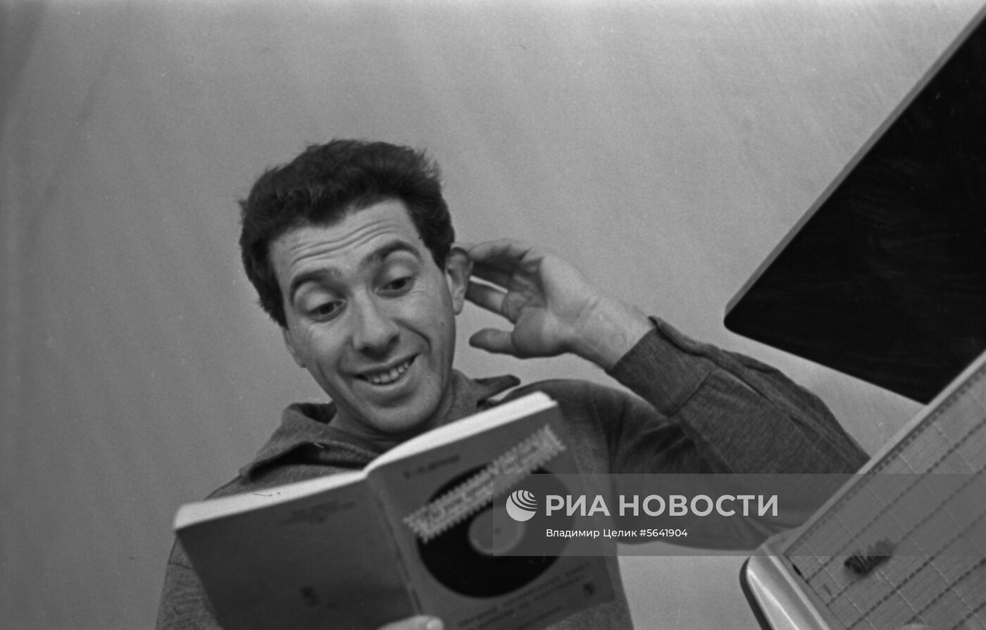 Советский актер С. Юрский