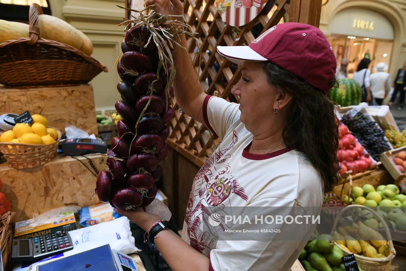 Выставка достижений сельского хозяйства в ГУМе