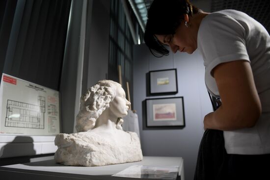 Выставка "Век ради вечного" в центре Грабаря