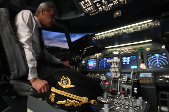 Открытие нового авиатренажера Boeing 737-800 Full Flight Simulator 