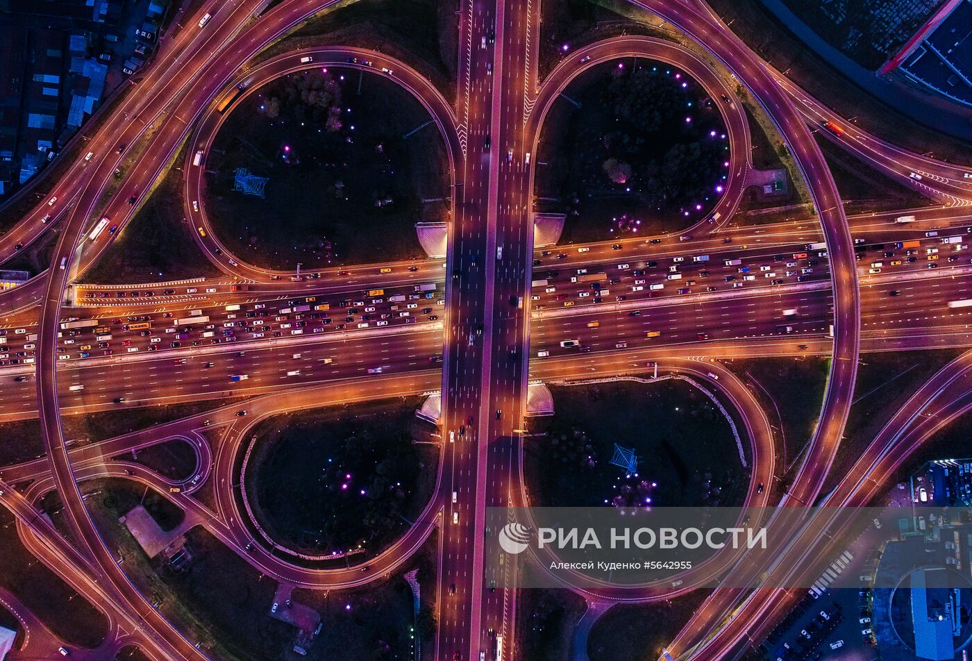 Автомобильная развязка МКАД и трассы А-105 (Каширское шоссе). Место: Россия, Москва. Автор: Алексей Куденко/РИА Новости. Развязки в Москве