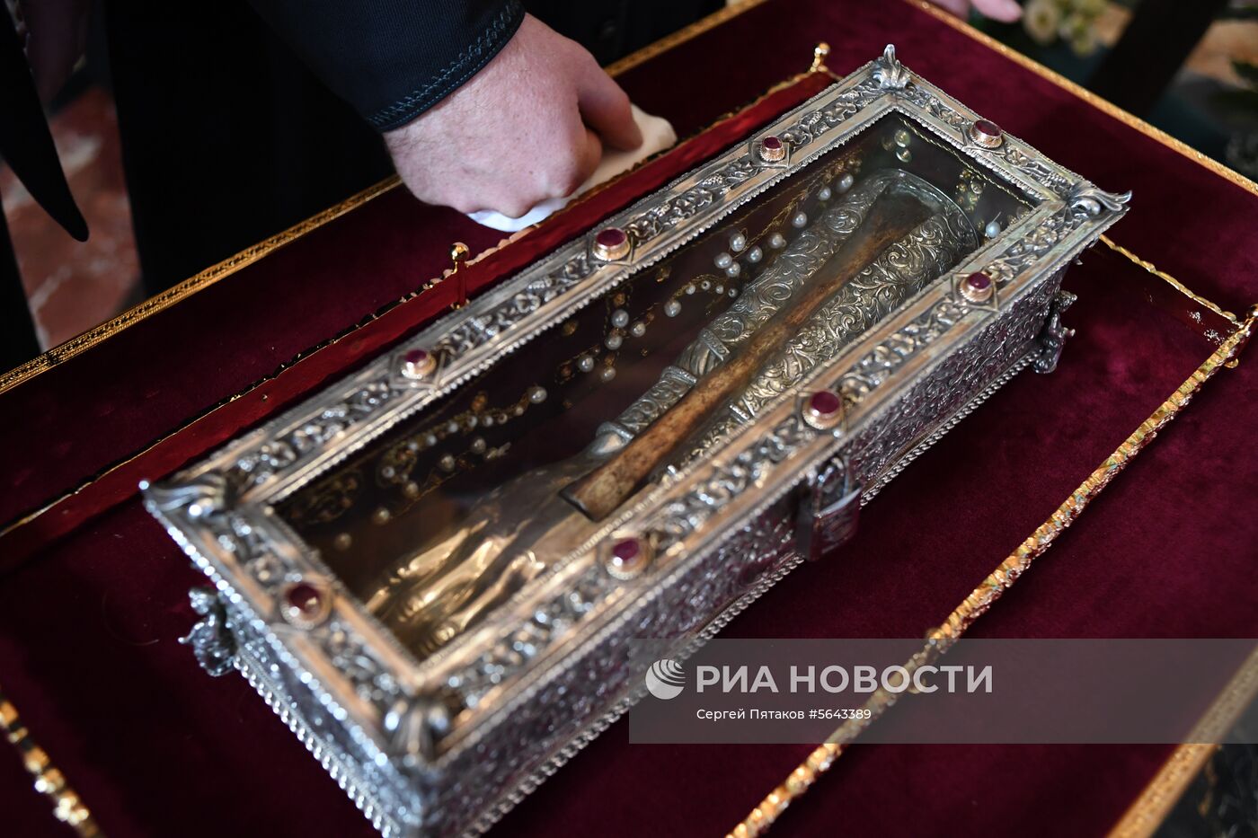 Прибытие мощей святителя Спиридона Тримифунтского в Храм Христа Спасителя