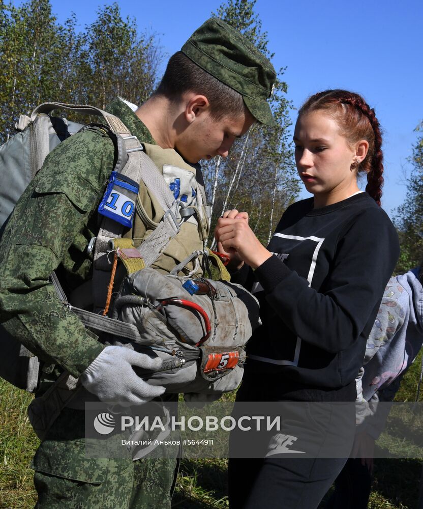 Десантирование воспитанников Уссурийского суворовского училища