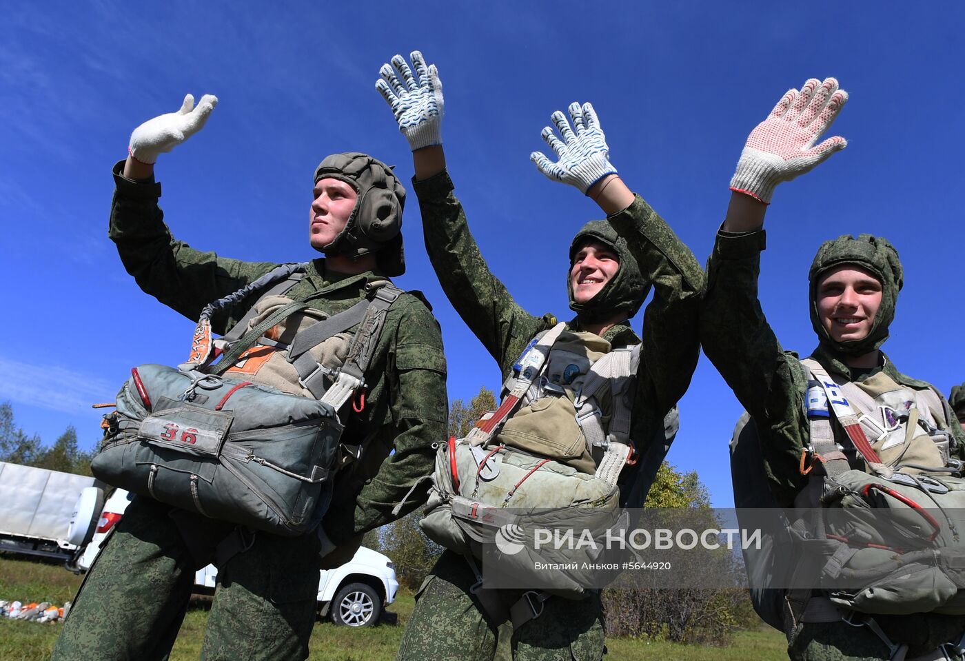 Десантирование воспитанников Уссурийского суворовского училища