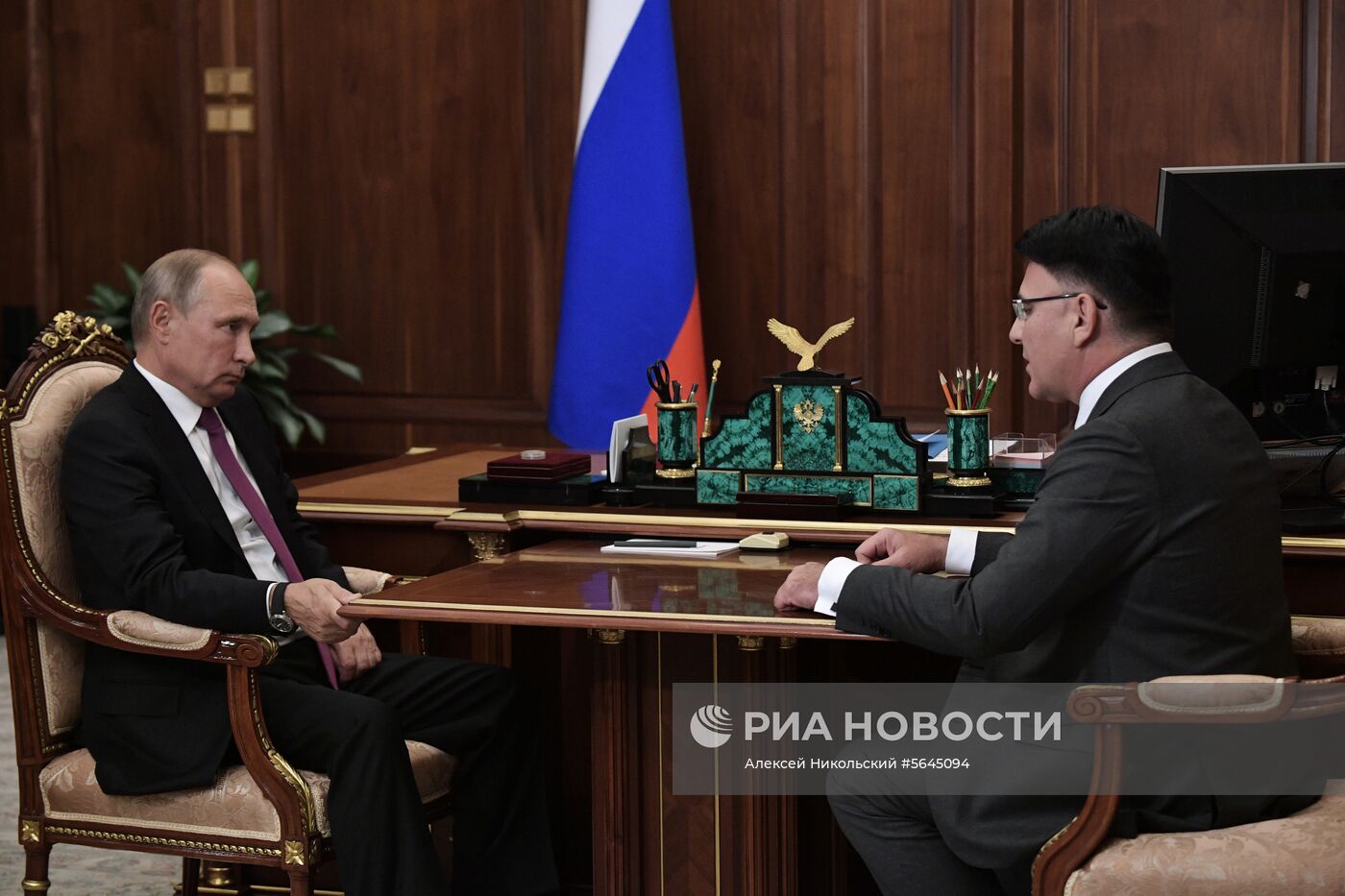 Президент РФ В. Путин встретился с главой Роскомнадзора А. Жаровым