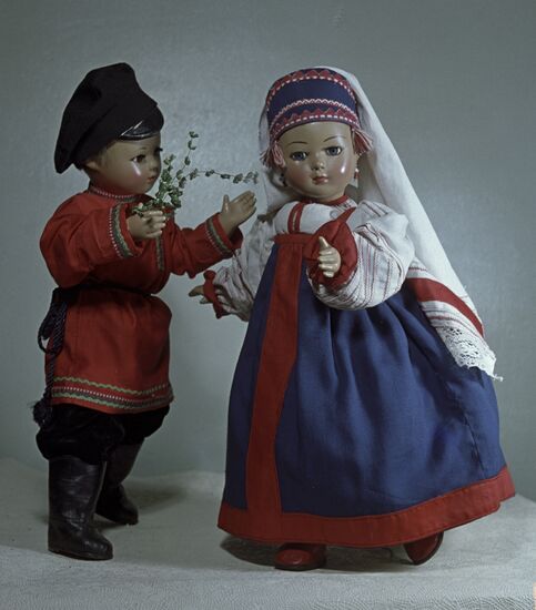 Куклы в русских народных костюмах