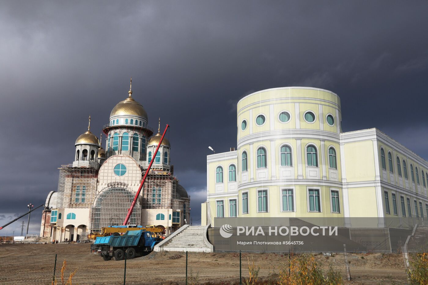 Воронеж салехард. Салехард храмовый комплекс. Салехард храмовый комплекс Преображения Господня. Строящийся храм в Салехарде.