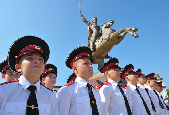 Суворовское училище в Грозном