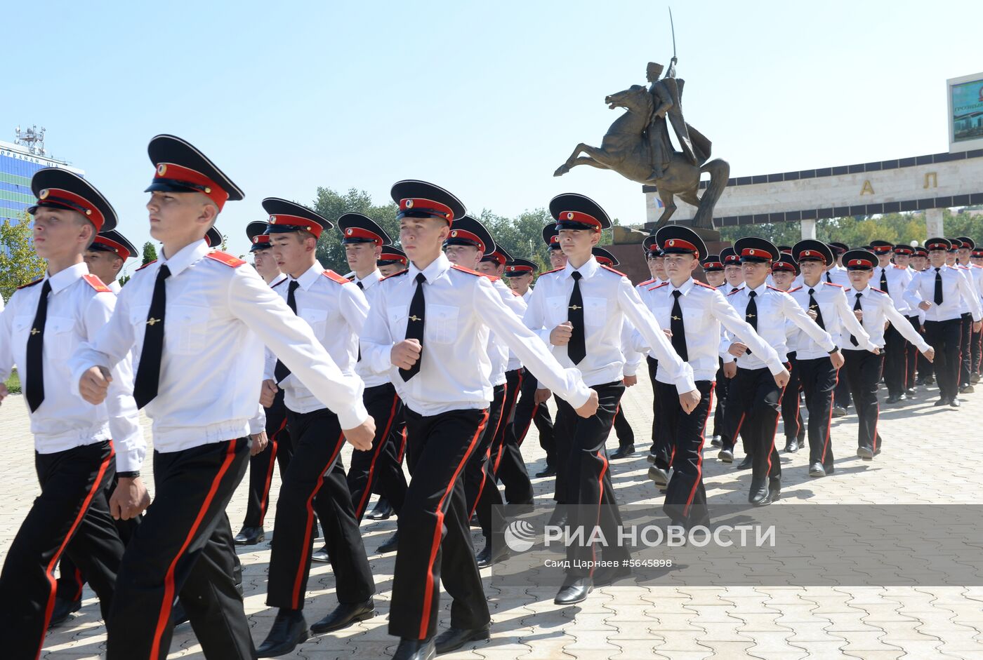 Суворовское училище в Грозном