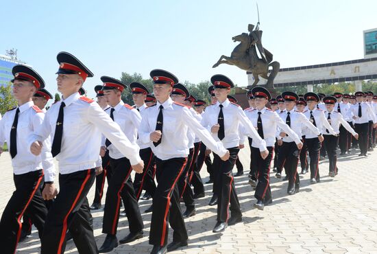 Суворовское училище в Грозном