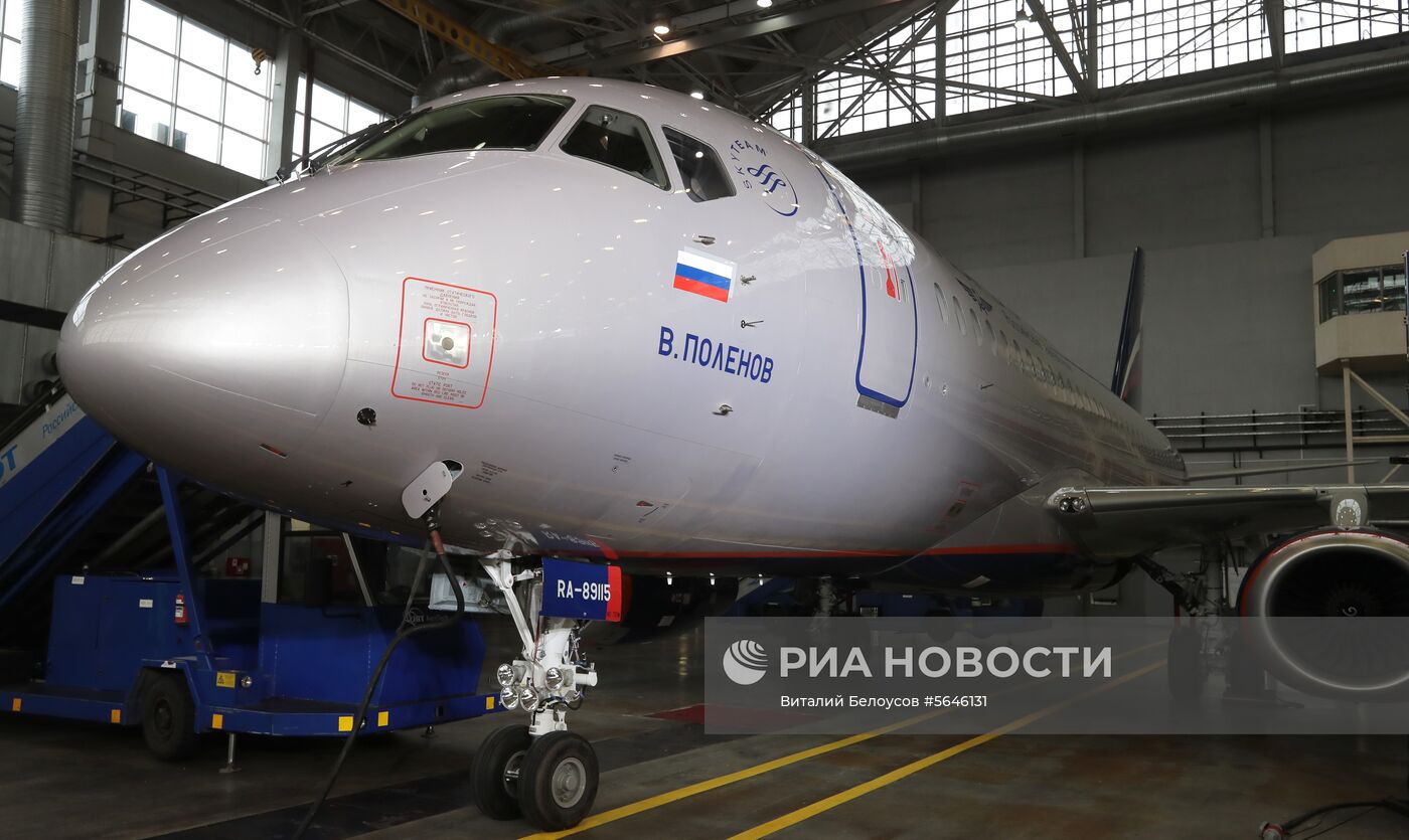 Передача авиакомпании Аэрофлот 50-го самолета Sukhoi Superjet 100 