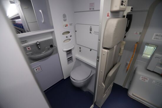 Передача авиакомпании Аэрофлот 50-го самолета Sukhoi Superjet 100 