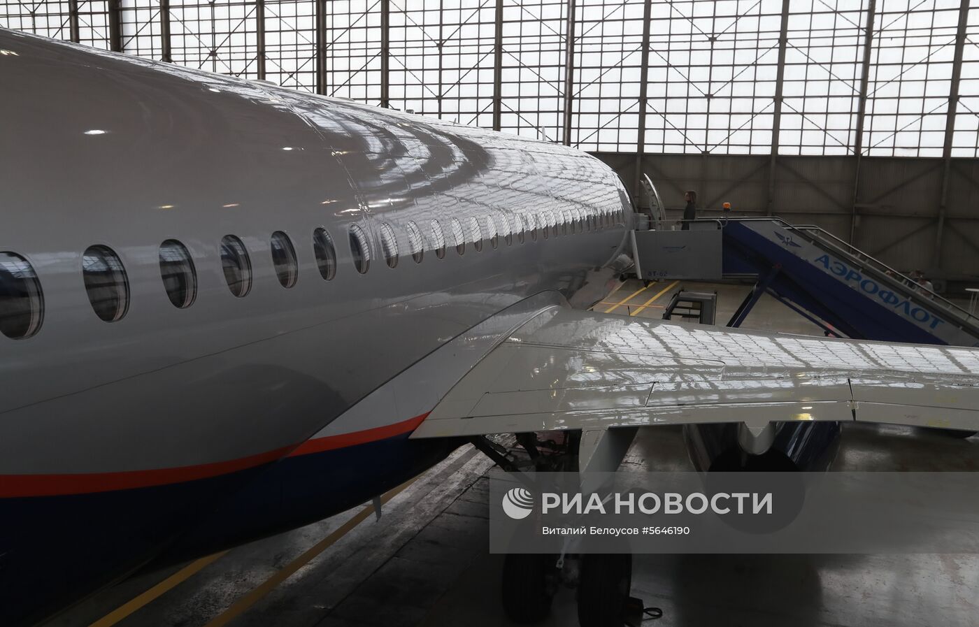 Передача авиакомпании Аэрофлот 50-го самолета Sukhoi Superjet 100