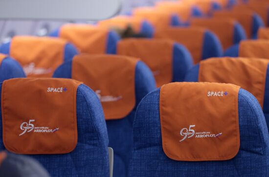 Передача авиакомпании Аэрофлот 50-го самолета Sukhoi Superjet 100 