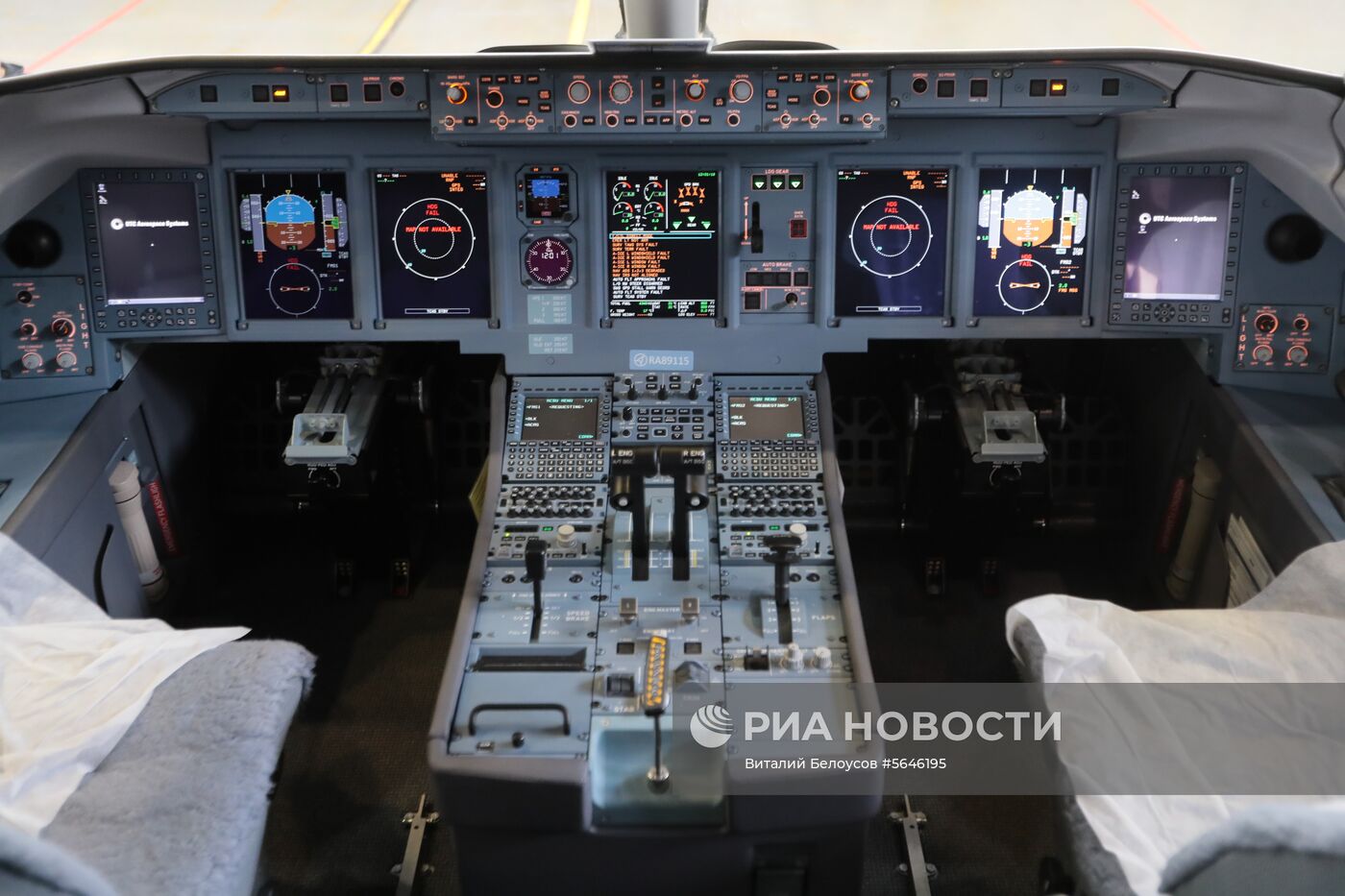 Передача авиакомпании Аэрофлот 50-го самолета Sukhoi Superjet 100 