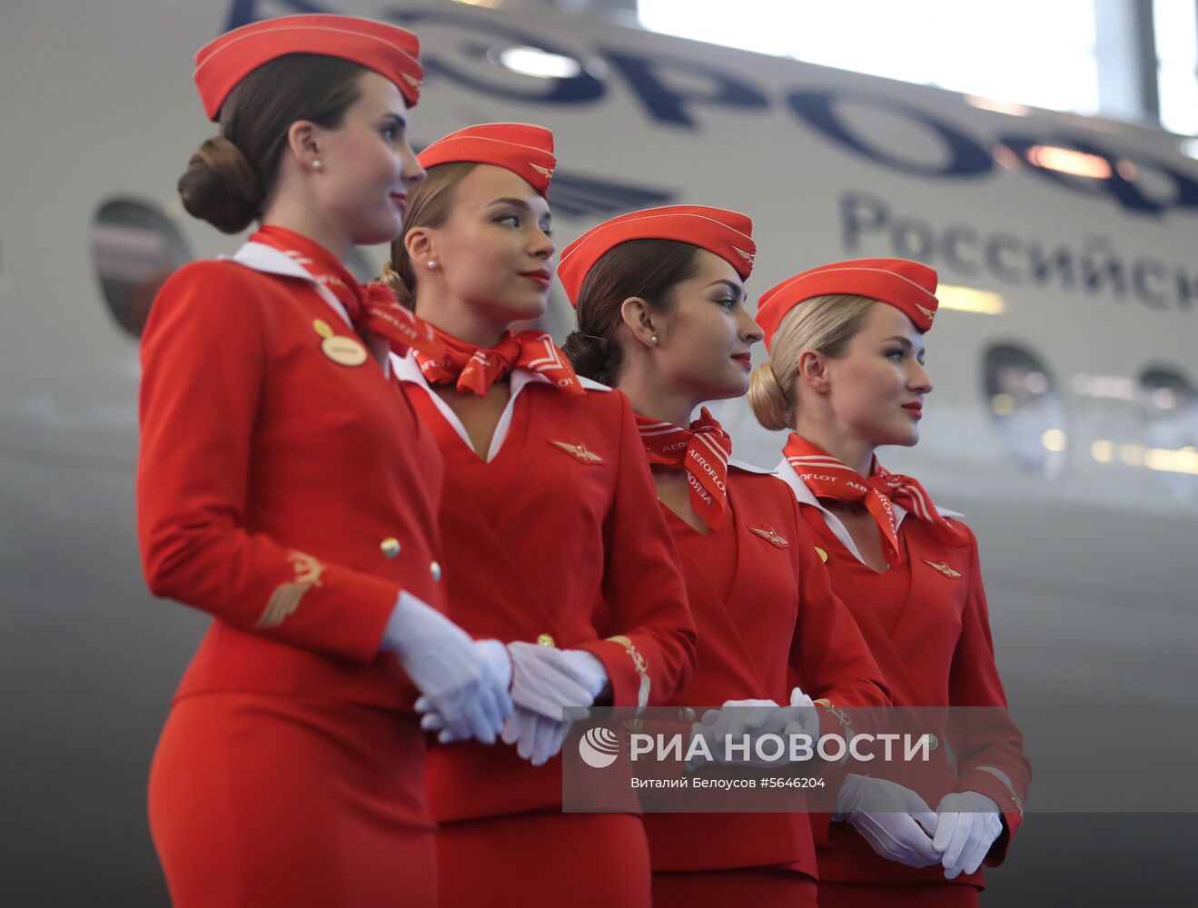 Передача авиакомпании Аэрофлот 50-го самолета Sukhoi Superjet 100