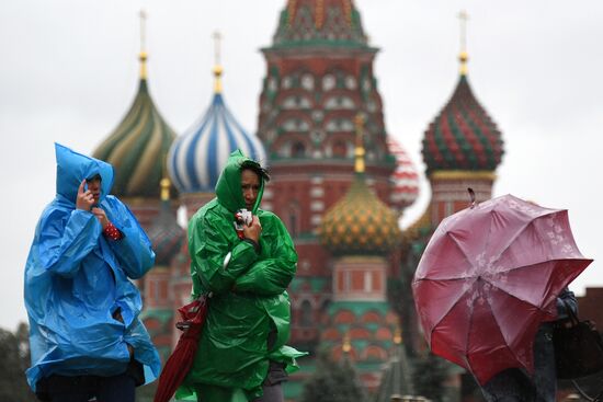 Непогода в Москве.