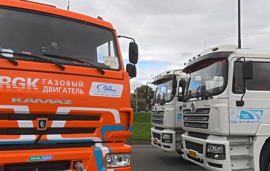 Международный автопробег «Газ в моторы»